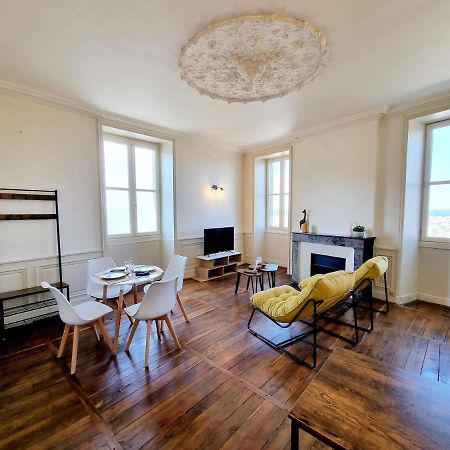 Superbe T2 Lumineux Avec Fibre Apartment Angouleme Bagian luar foto