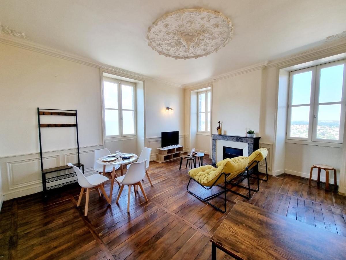Superbe T2 Lumineux Avec Fibre Apartment Angouleme Bagian luar foto