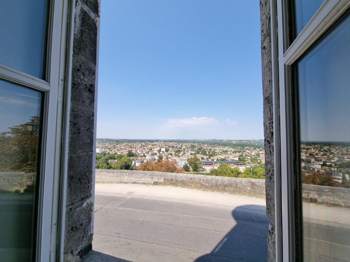 Superbe T2 Lumineux Avec Fibre Apartment Angouleme Bagian luar foto